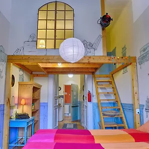 Hostel Lavender Circus Hostel, Doubles & Ensuites, Budapeşte