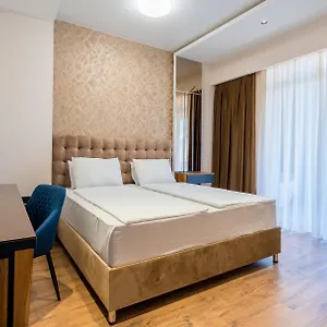 Olympus Hotel By Umbrella מלון טביליסי