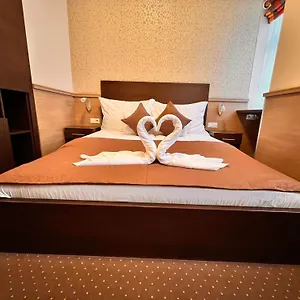 セントラル 21 *** ブダペスト