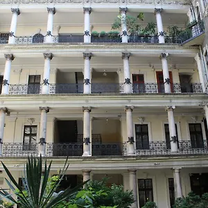 Gasthof Omega, Budapest